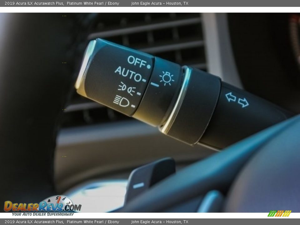 Controls of 2019 Acura ILX Acurawatch Plus Photo #30