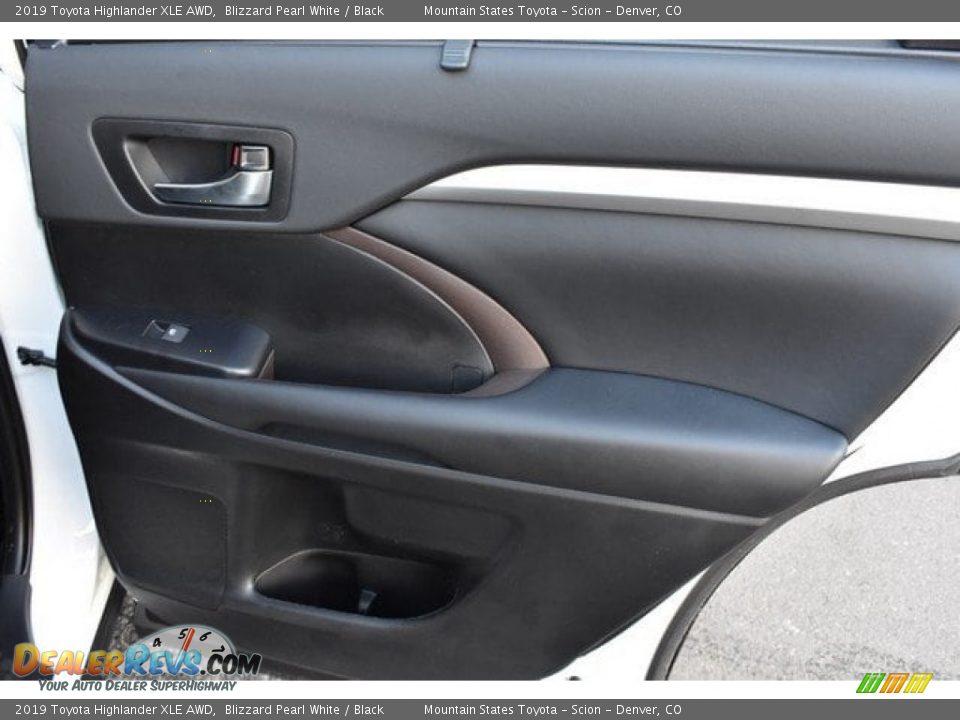 2019 Toyota Highlander XLE AWD Blizzard Pearl White / Black Photo #26