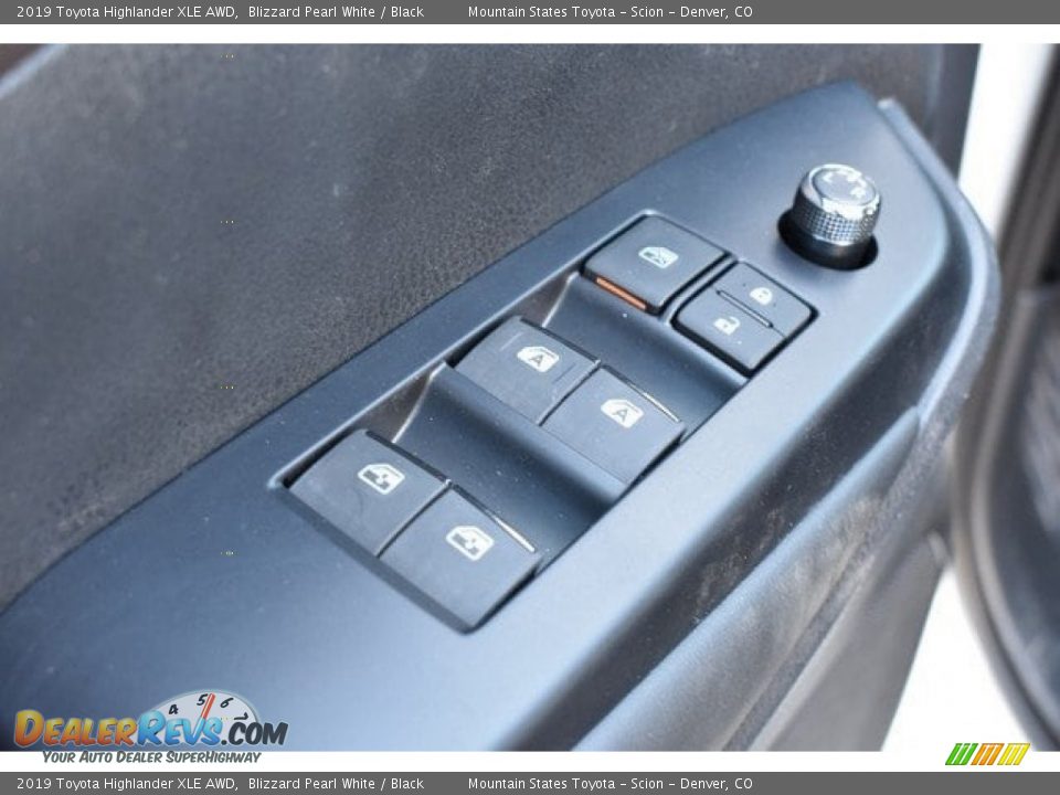 2019 Toyota Highlander XLE AWD Blizzard Pearl White / Black Photo #27