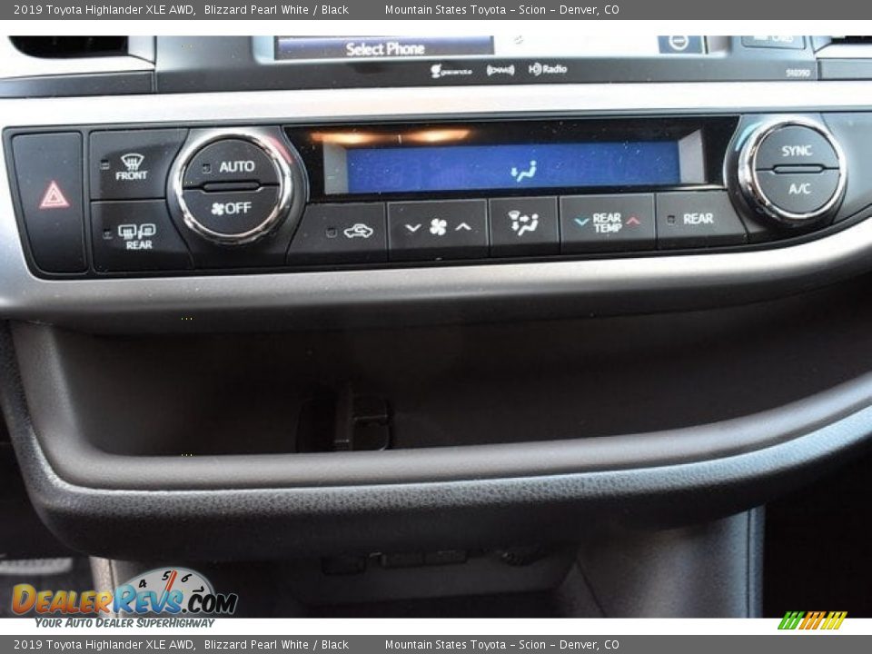 2019 Toyota Highlander XLE AWD Blizzard Pearl White / Black Photo #32