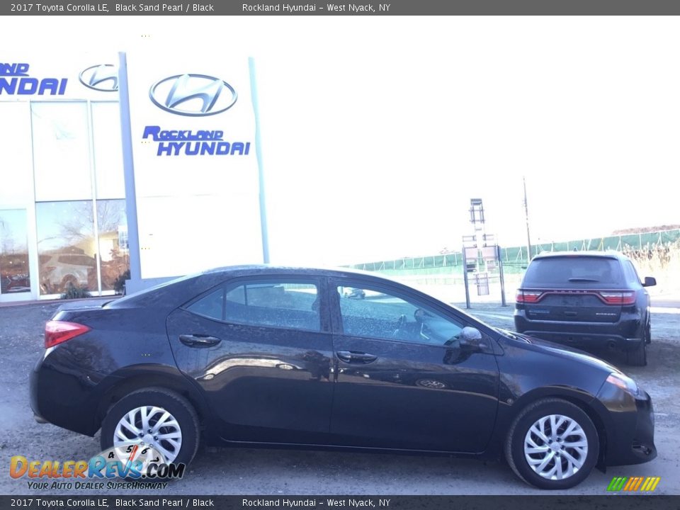 2017 Toyota Corolla LE Black Sand Pearl / Black Photo #3