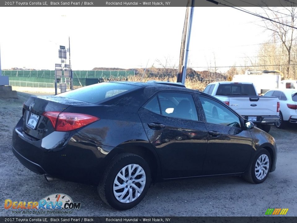 2017 Toyota Corolla LE Black Sand Pearl / Black Photo #4