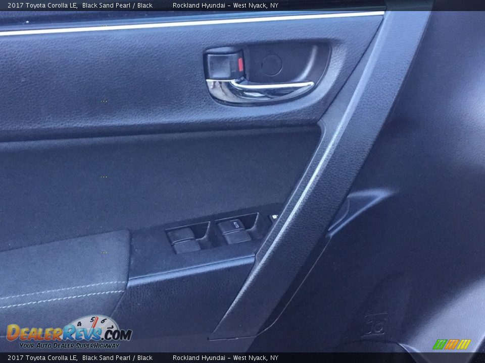 2017 Toyota Corolla LE Black Sand Pearl / Black Photo #9