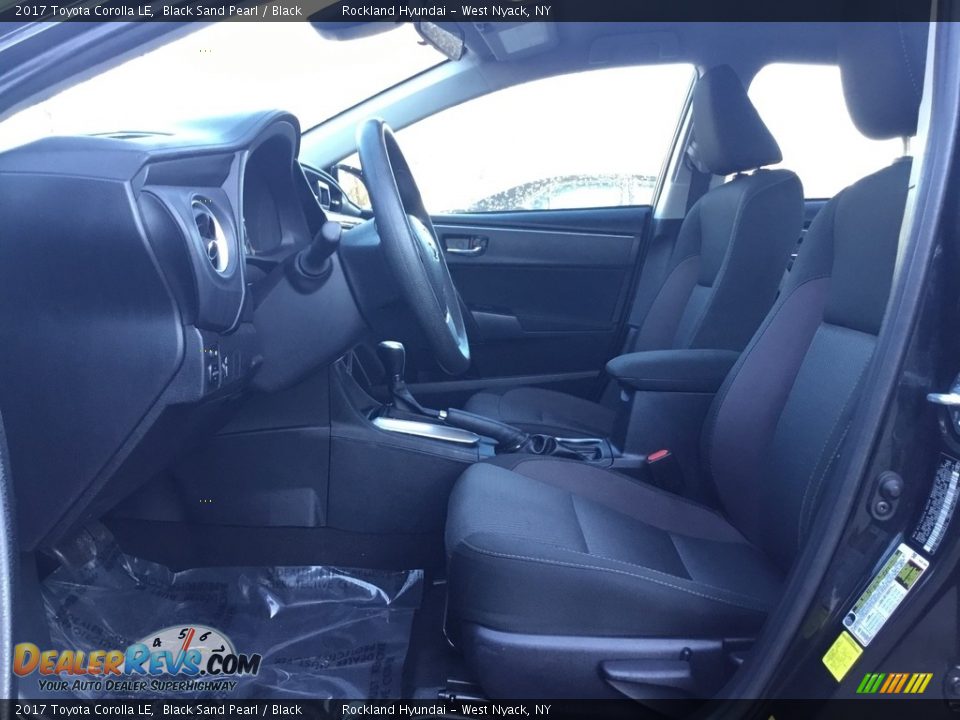 2017 Toyota Corolla LE Black Sand Pearl / Black Photo #11