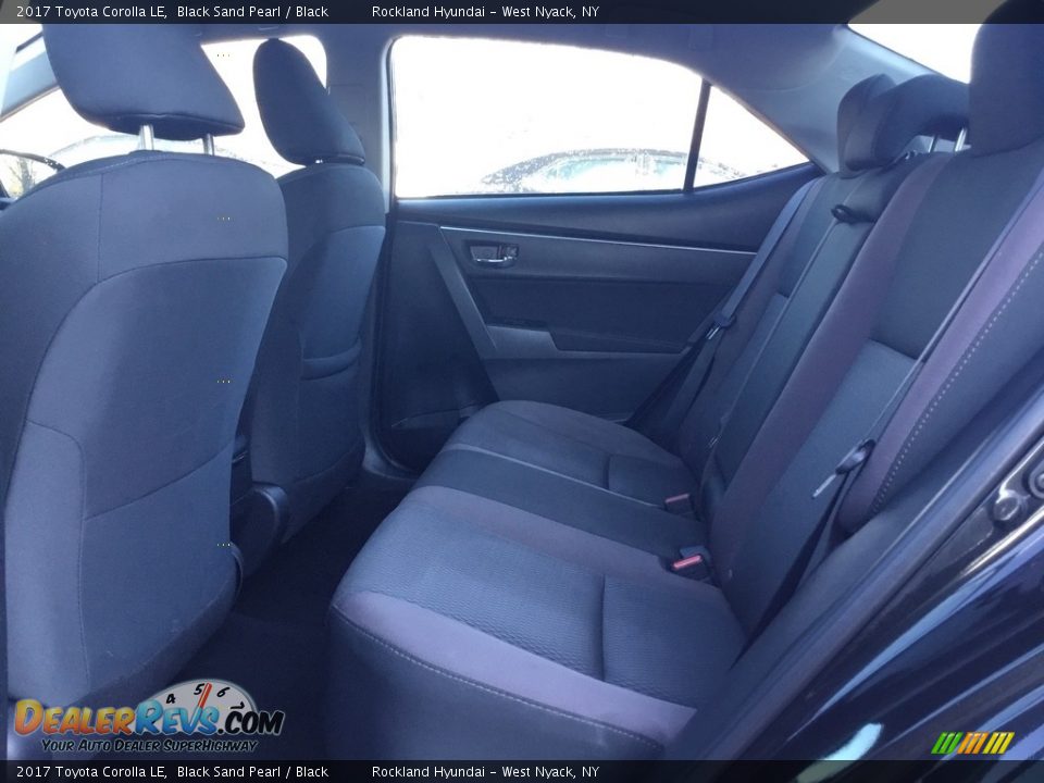2017 Toyota Corolla LE Black Sand Pearl / Black Photo #19