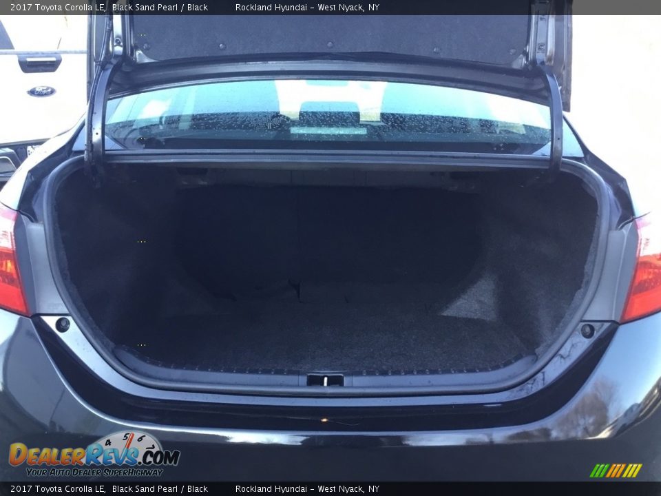2017 Toyota Corolla LE Black Sand Pearl / Black Photo #20