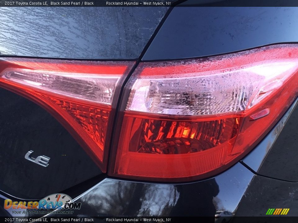 2017 Toyota Corolla LE Black Sand Pearl / Black Photo #21