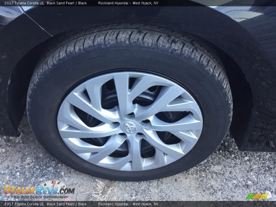2017 Toyota Corolla LE Black Sand Pearl / Black Photo #27