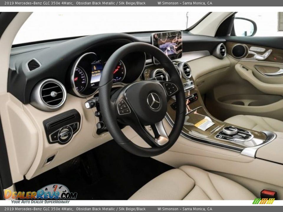 Dashboard of 2019 Mercedes-Benz GLC 350e 4Matic Photo #4