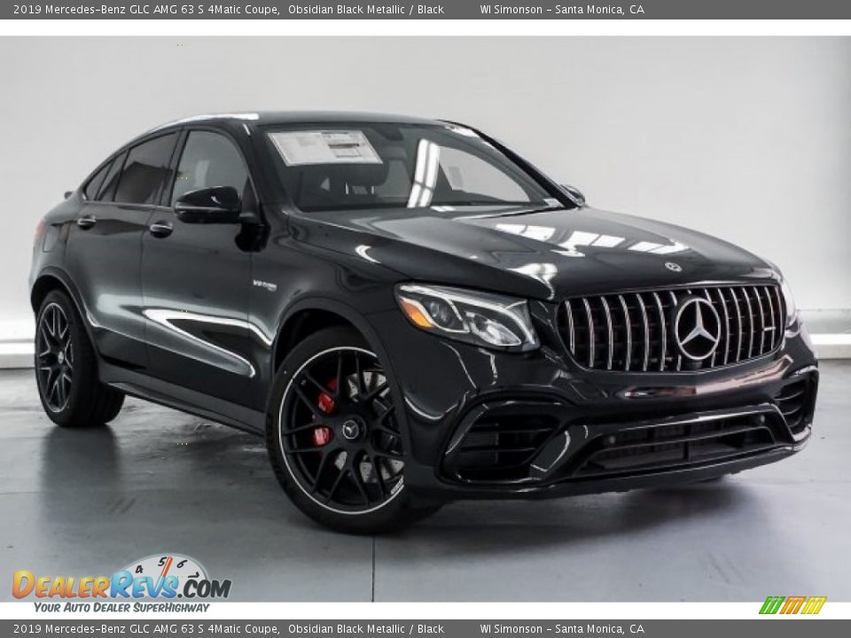 Front 3/4 View of 2019 Mercedes-Benz GLC AMG 63 S 4Matic Coupe Photo #12