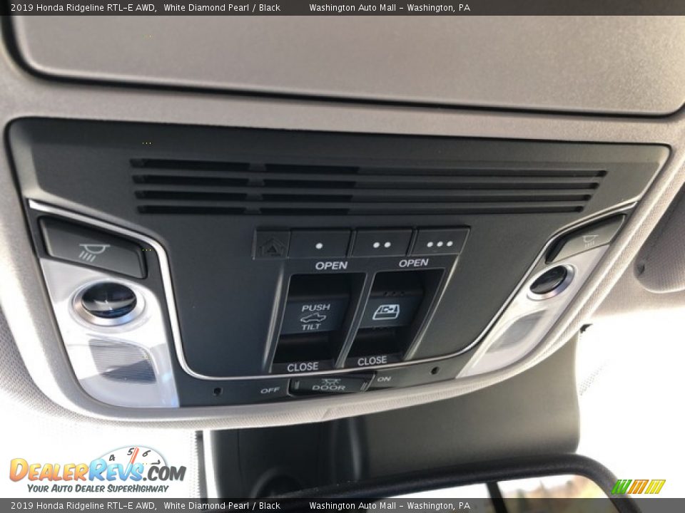 2019 Honda Ridgeline RTL-E AWD White Diamond Pearl / Black Photo #26