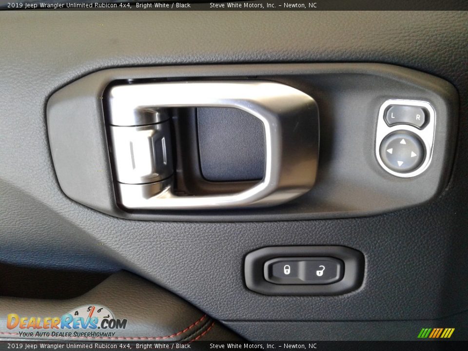 2019 Jeep Wrangler Unlimited Rubicon 4x4 Bright White / Black Photo #9
