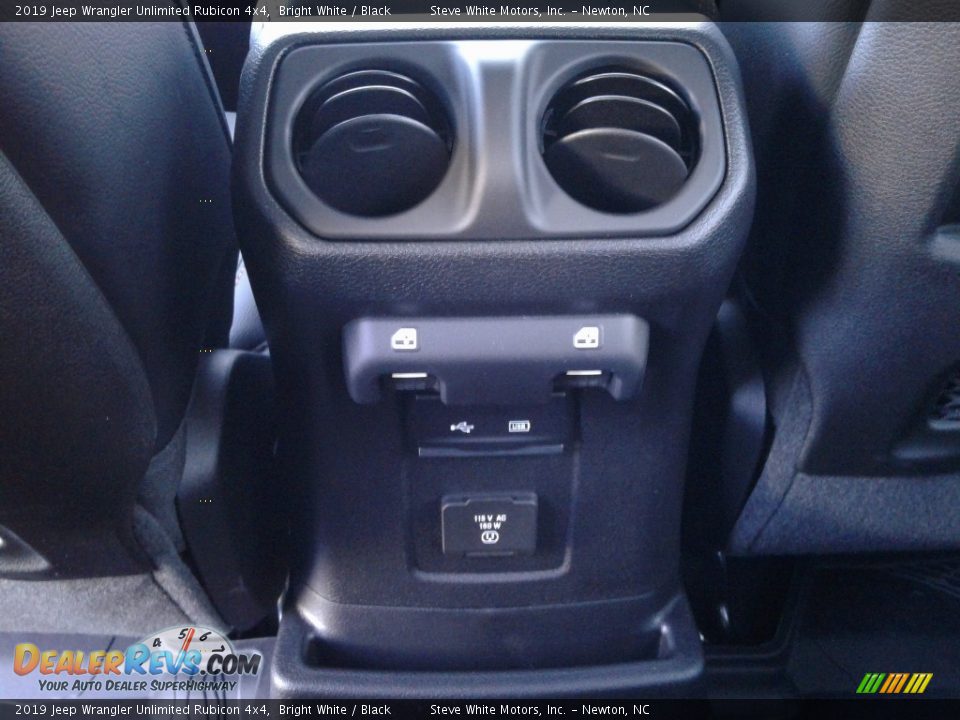 2019 Jeep Wrangler Unlimited Rubicon 4x4 Bright White / Black Photo #12