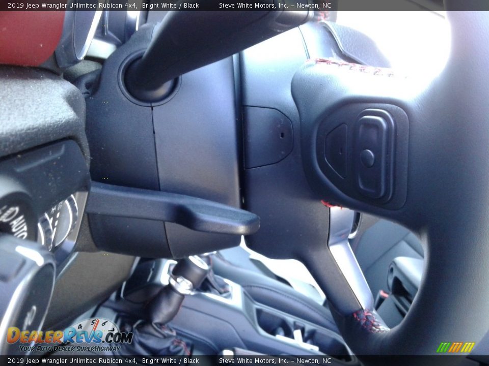 2019 Jeep Wrangler Unlimited Rubicon 4x4 Bright White / Black Photo #16