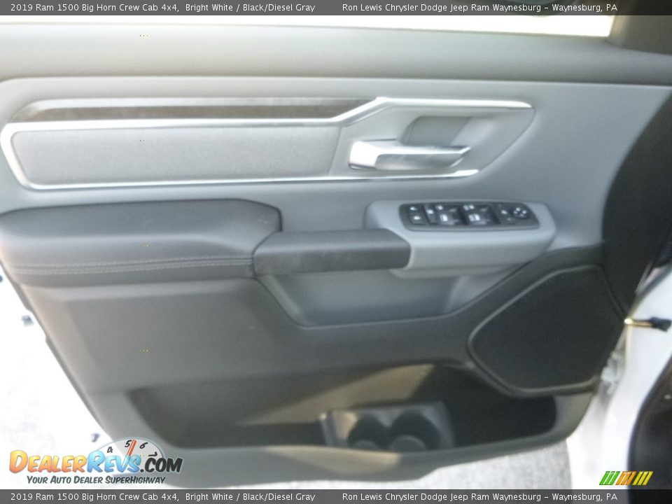 2019 Ram 1500 Big Horn Crew Cab 4x4 Bright White / Black/Diesel Gray Photo #11