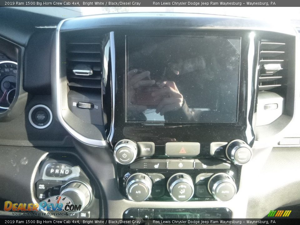 2019 Ram 1500 Big Horn Crew Cab 4x4 Bright White / Black/Diesel Gray Photo #14