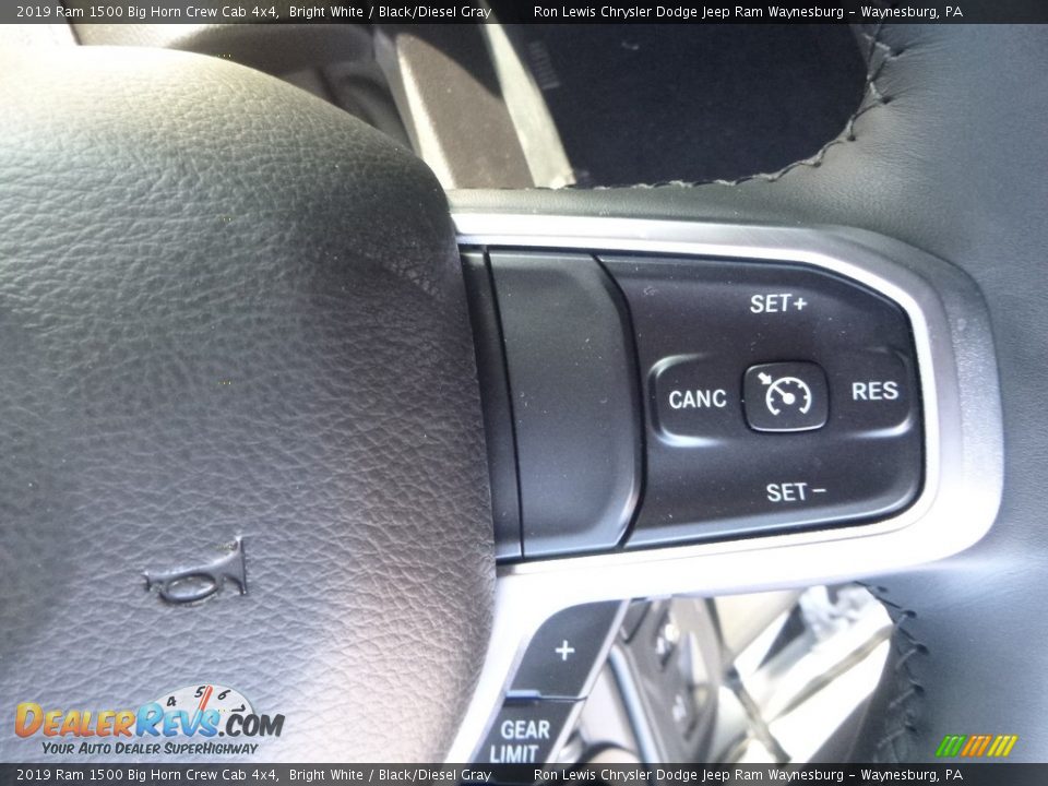 2019 Ram 1500 Big Horn Crew Cab 4x4 Bright White / Black/Diesel Gray Photo #15