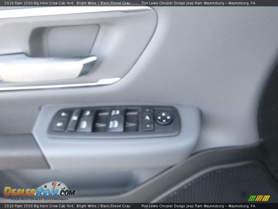 2019 Ram 1500 Big Horn Crew Cab 4x4 Bright White / Black/Diesel Gray Photo #19