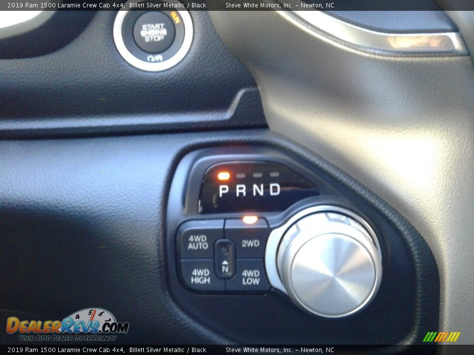 2019 Ram 1500 Laramie Crew Cab 4x4 Billett Silver Metallic / Black Photo #28