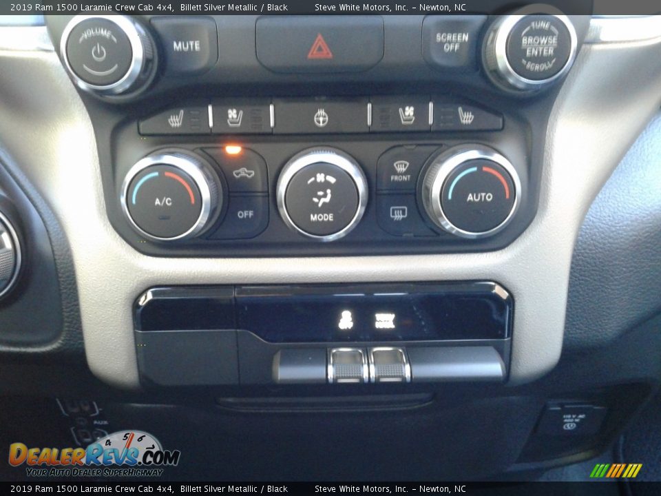 2019 Ram 1500 Laramie Crew Cab 4x4 Billett Silver Metallic / Black Photo #29