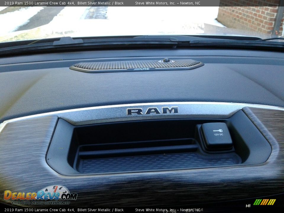 2019 Ram 1500 Laramie Crew Cab 4x4 Billett Silver Metallic / Black Photo #30