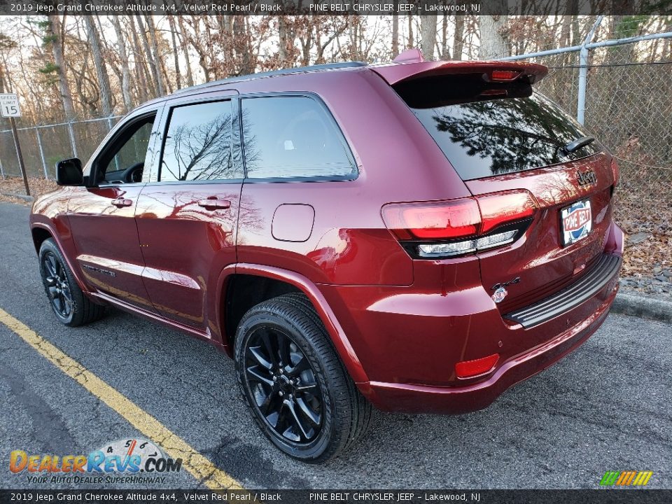 2019 Jeep Grand Cherokee Altitude 4x4 Velvet Red Pearl / Black Photo #4