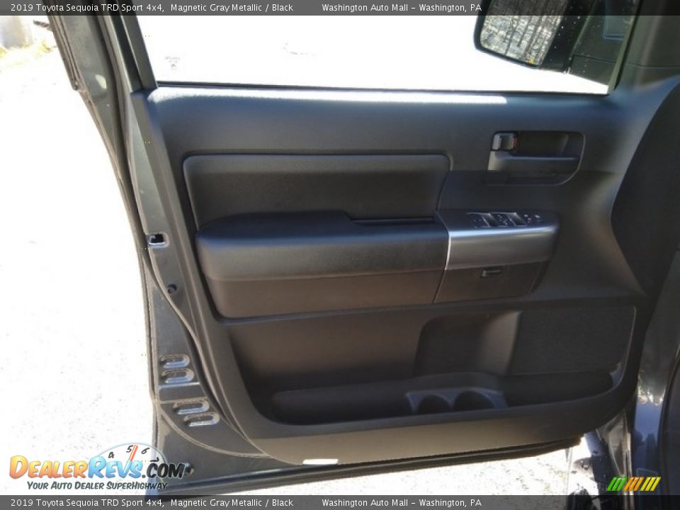 2019 Toyota Sequoia TRD Sport 4x4 Magnetic Gray Metallic / Black Photo #10