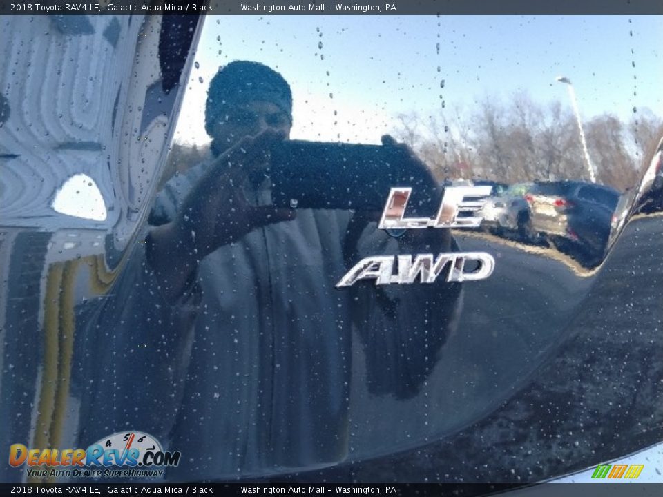 2018 Toyota RAV4 LE Galactic Aqua Mica / Black Photo #5