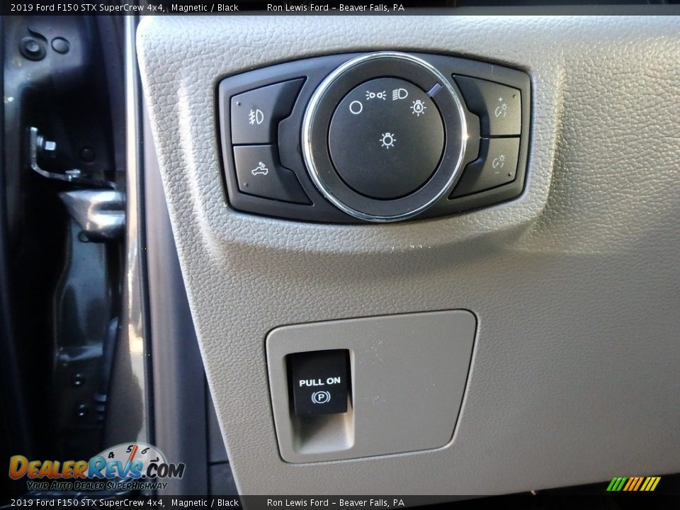 2019 Ford F150 STX SuperCrew 4x4 Magnetic / Black Photo #16