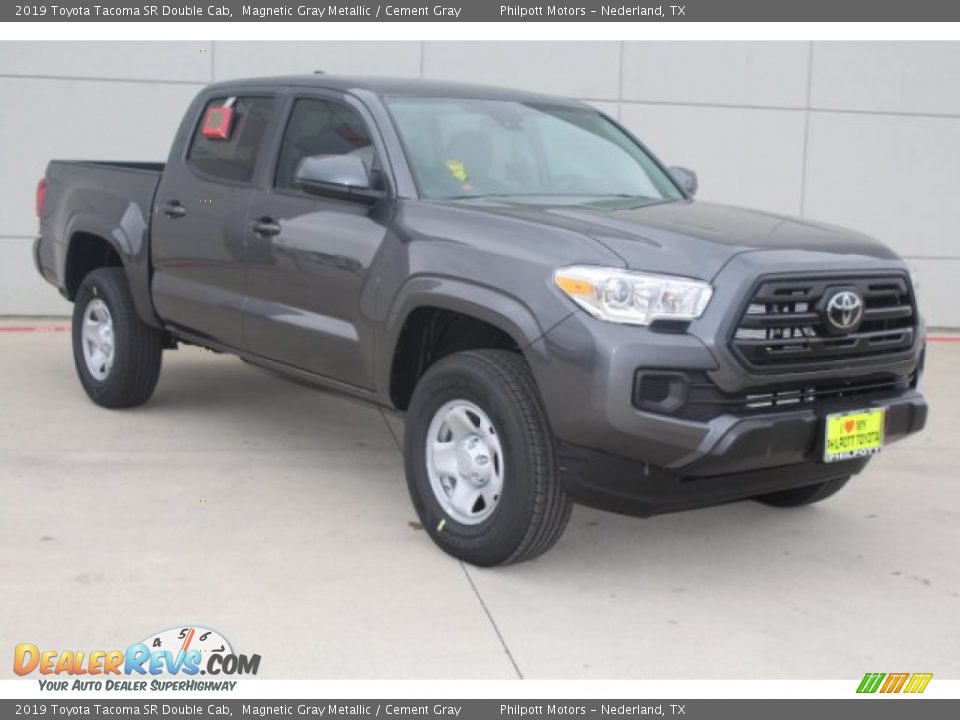 Front 3/4 View of 2019 Toyota Tacoma SR Double Cab Photo #2