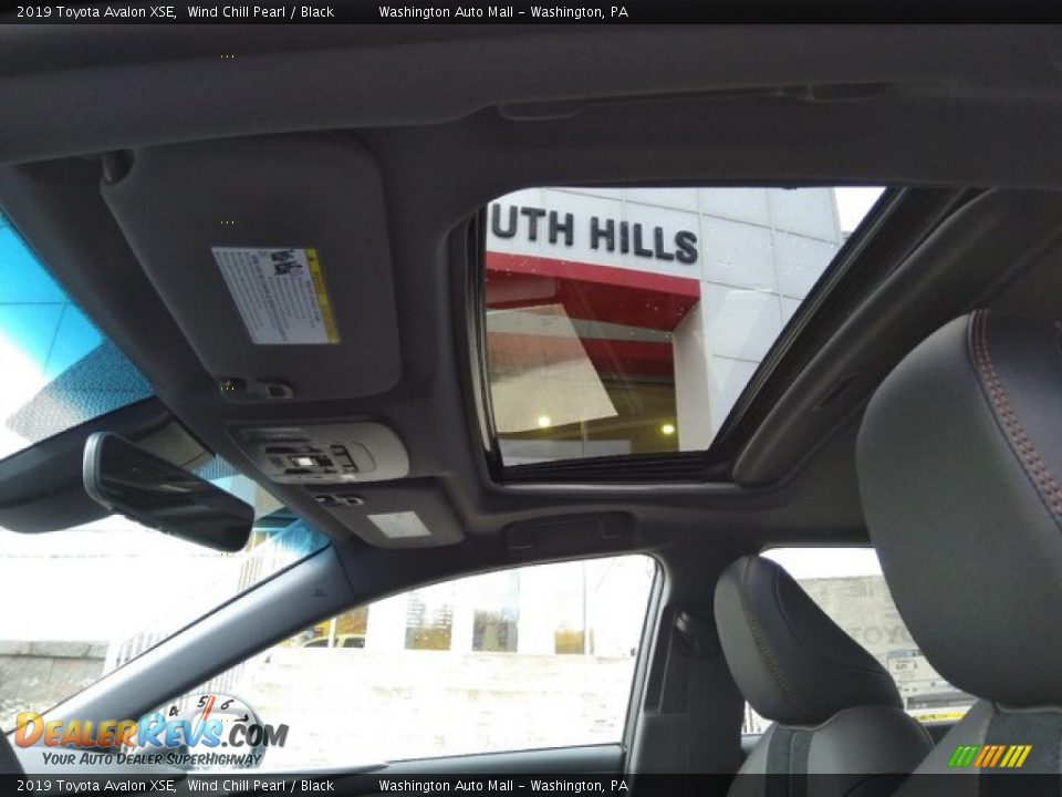 2019 Toyota Avalon XSE Wind Chill Pearl / Black Photo #13