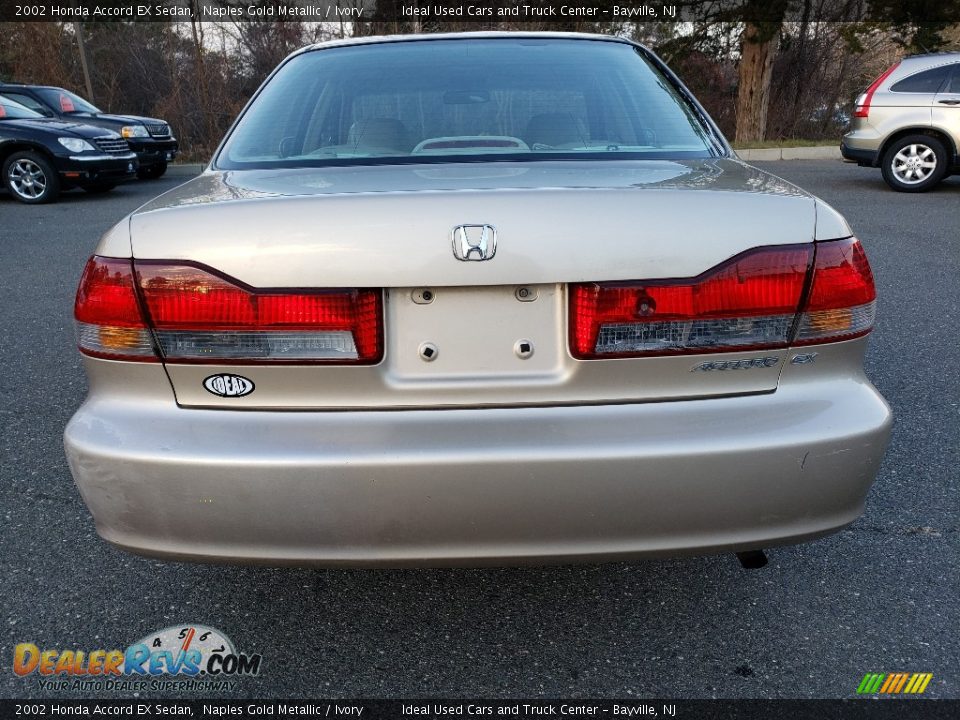 2002 Honda Accord EX Sedan Naples Gold Metallic / Ivory Photo #6