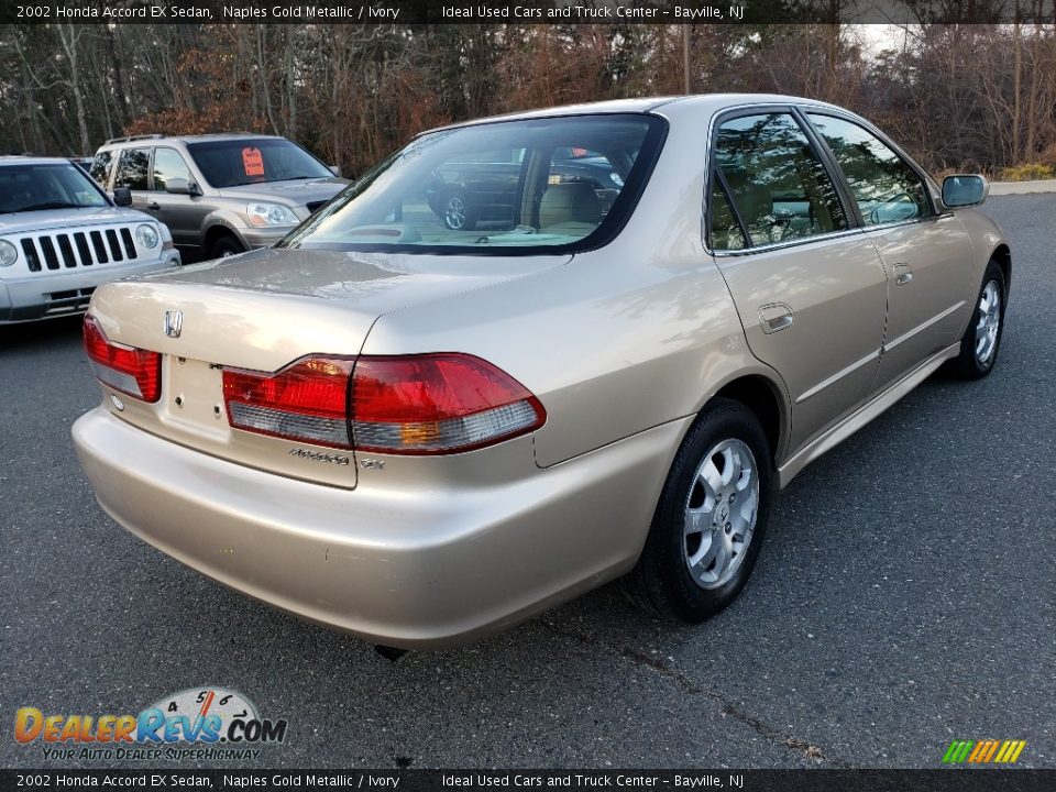 2002 Honda Accord EX Sedan Naples Gold Metallic / Ivory Photo #7