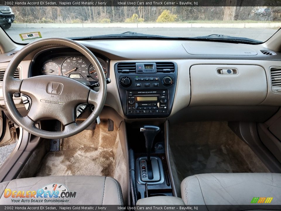 2002 Honda Accord EX Sedan Naples Gold Metallic / Ivory Photo #17