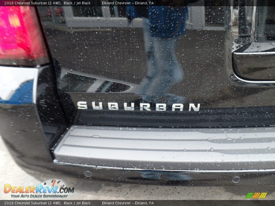2019 Chevrolet Suburban LS 4WD Black / Jet Black Photo #10