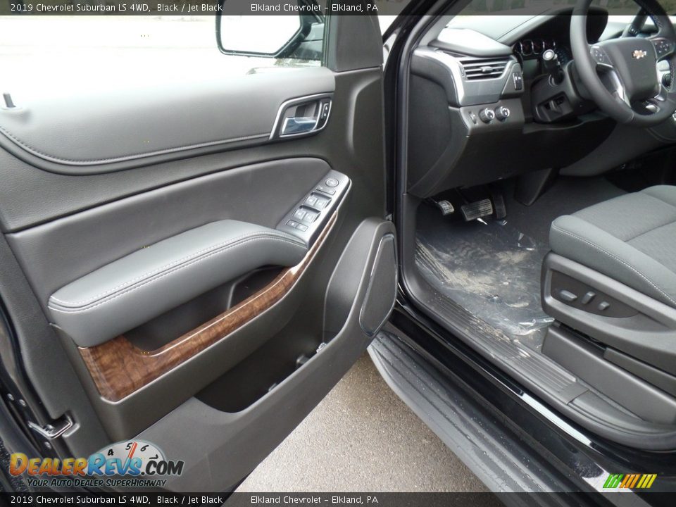 2019 Chevrolet Suburban LS 4WD Black / Jet Black Photo #12
