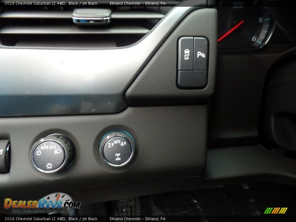 2019 Chevrolet Suburban LS 4WD Black / Jet Black Photo #22