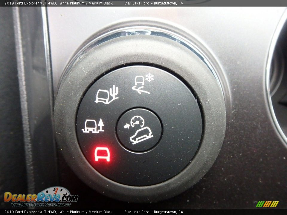 2019 Ford Explorer XLT 4WD White Platinum / Medium Black Photo #18
