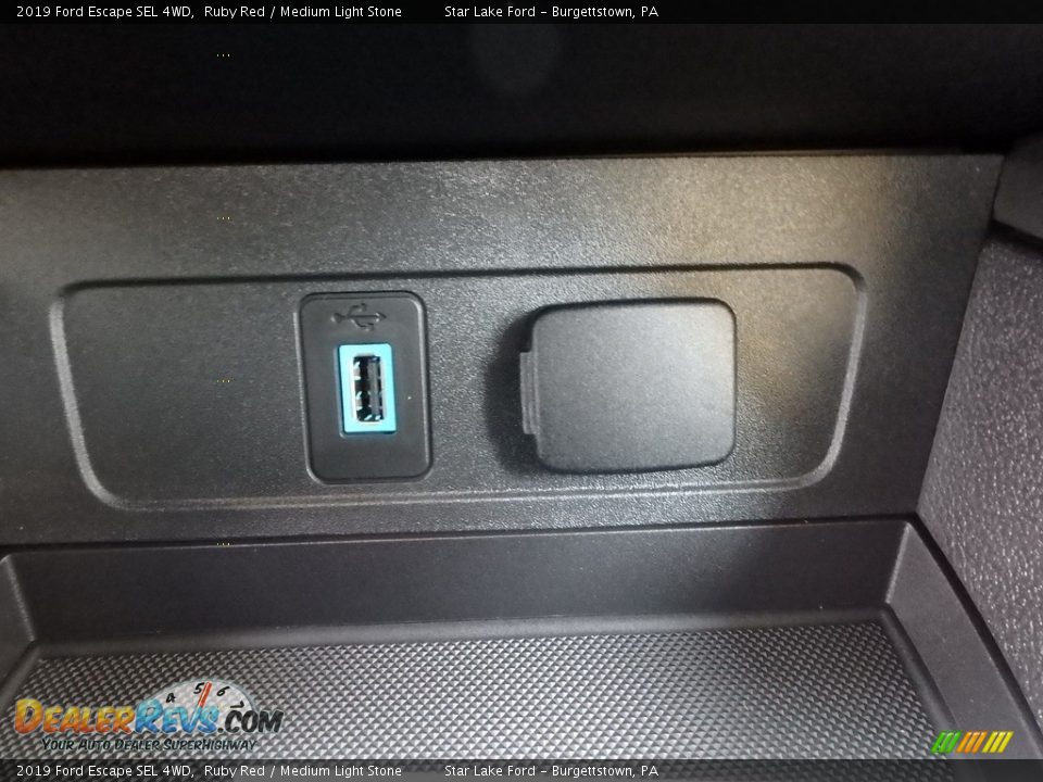2019 Ford Escape SEL 4WD Ruby Red / Medium Light Stone Photo #19