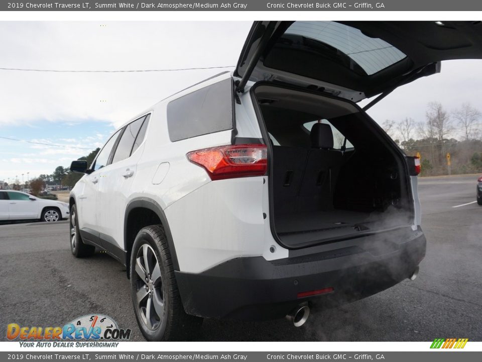2019 Chevrolet Traverse LT Summit White / Dark Atmosphere/Medium Ash Gray Photo #18
