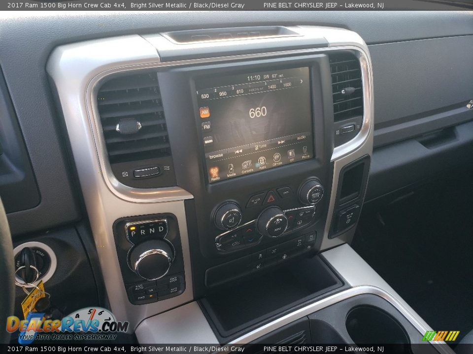 2017 Ram 1500 Big Horn Crew Cab 4x4 Bright Silver Metallic / Black/Diesel Gray Photo #4