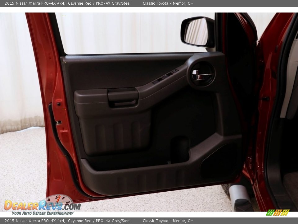 2015 Nissan Xterra PRO-4X 4x4 Cayenne Red / PRO-4X Gray/Steel Photo #4