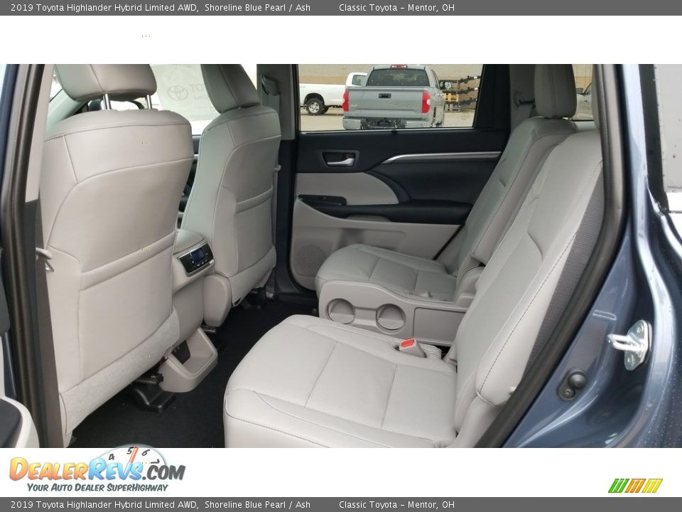 Rear Seat of 2019 Toyota Highlander Hybrid Limited AWD Photo #3