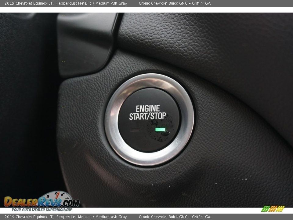Controls of 2019 Chevrolet Equinox LT Photo #7