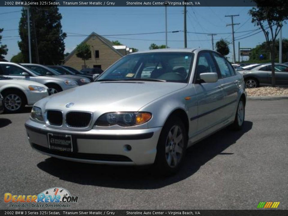 2002 BMW 3 Series 325i Sedan Titanium Silver Metallic / Grey Photo #1