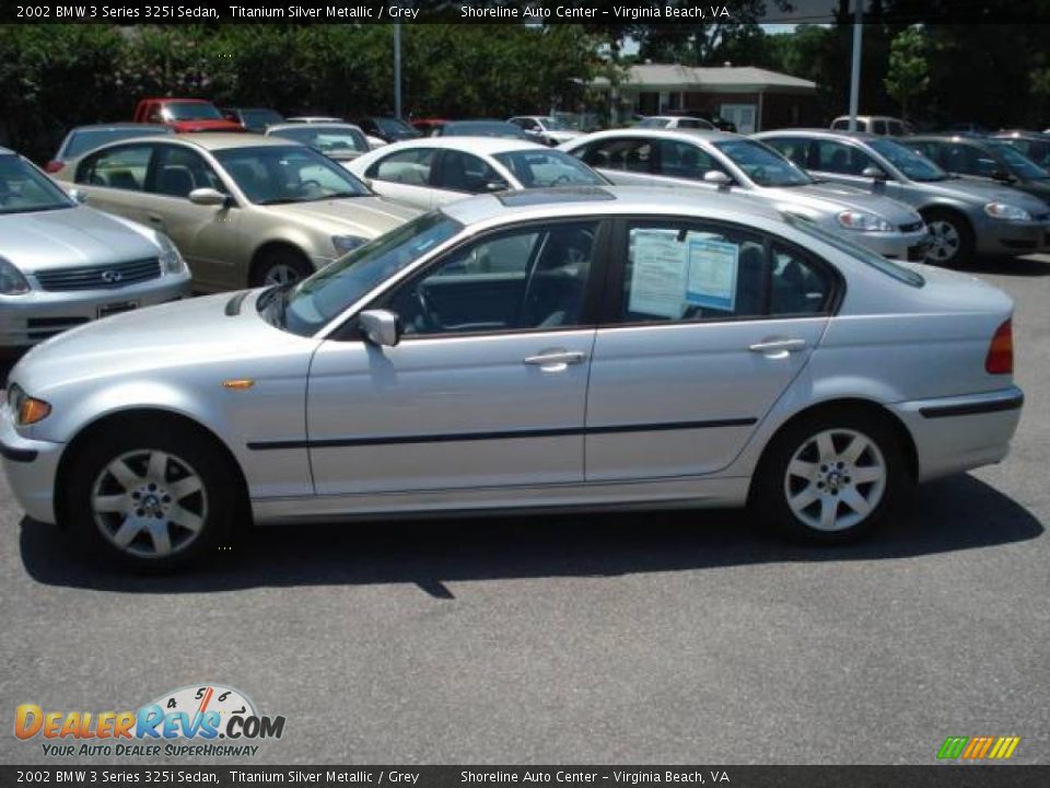 2002 BMW 3 Series 325i Sedan Titanium Silver Metallic / Grey Photo #2