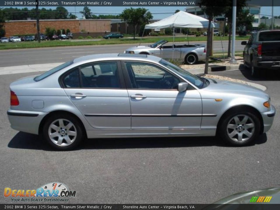 2002 BMW 3 Series 325i Sedan Titanium Silver Metallic / Grey Photo #6