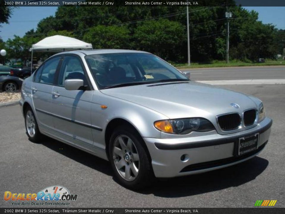 2002 BMW 3 Series 325i Sedan Titanium Silver Metallic / Grey Photo #7