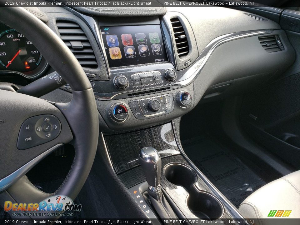 2019 Chevrolet Impala Premier Iridescent Pearl Tricoat / Jet Black/­Light Wheat Photo #10