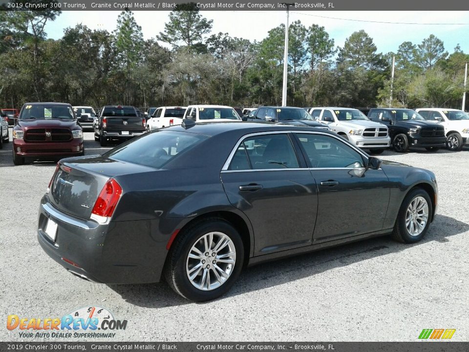 2019 Chrysler 300 Touring Granite Crystal Metallic / Black Photo #5